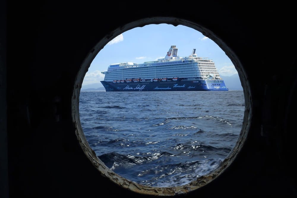 my-ship-1538726_1280.jpg