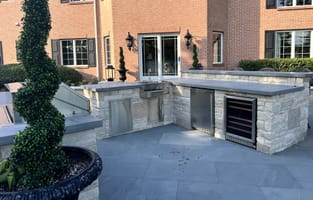 outdoor kitchen and bar