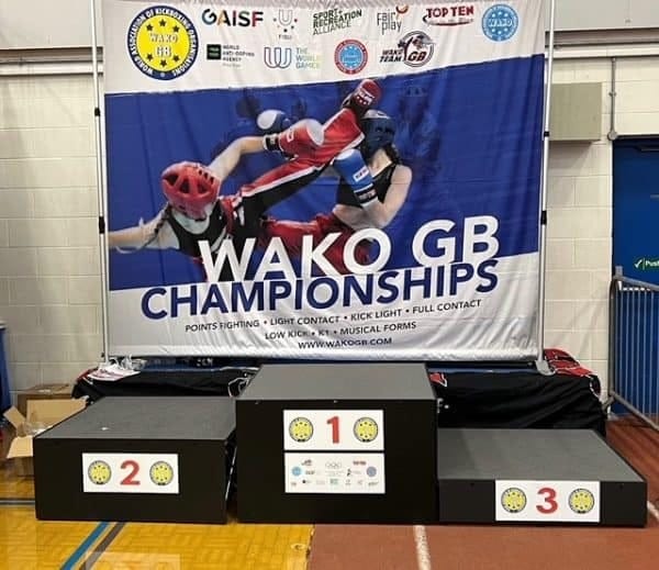 medal-podium-600x519.jpg