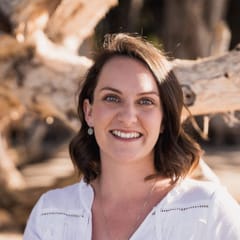 emily-edgar-business-photo-1024x1024.jpg