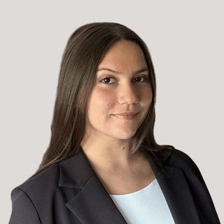 Chloé Leroux - Gris.png