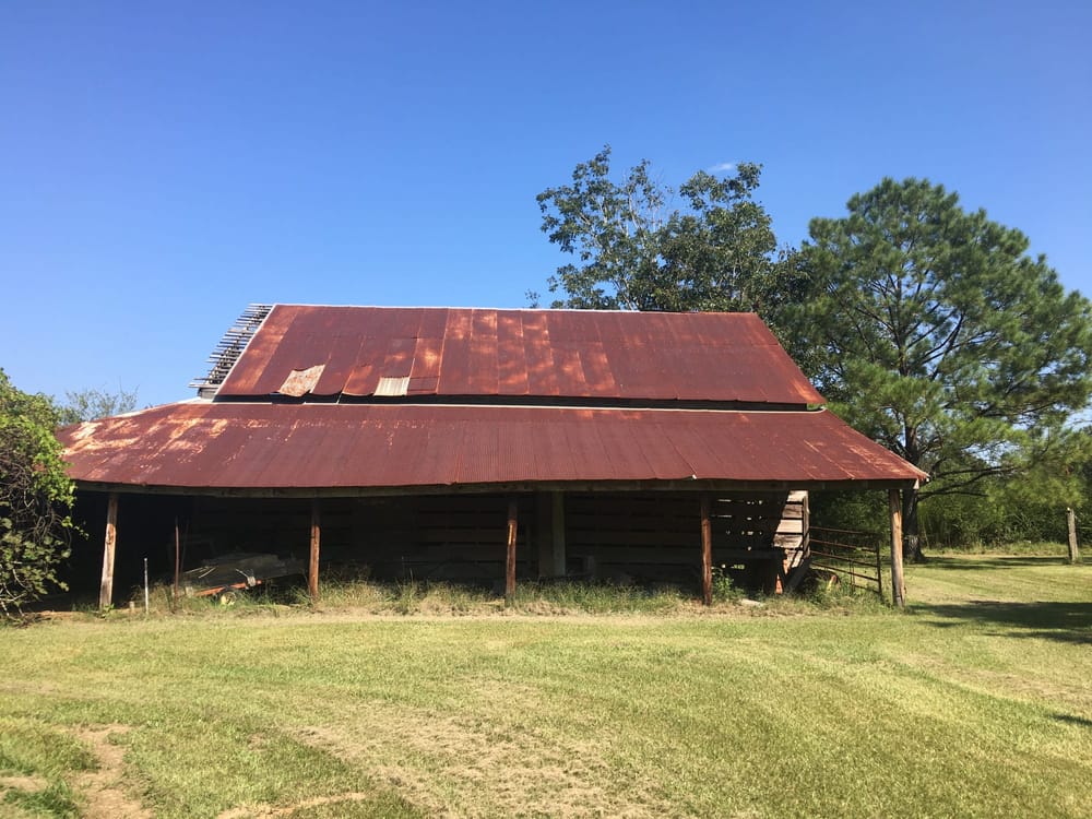Barn exterior west face before renovation
