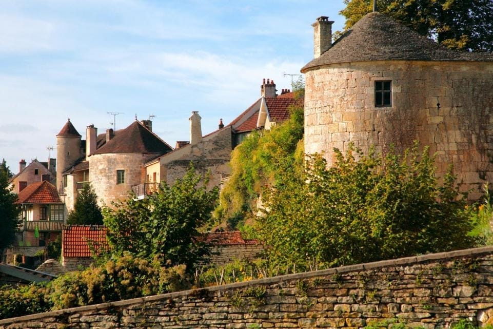 noyers-sur-serein.jpg