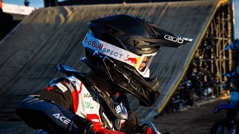 Masters of Dirt - Redbull helmet closeup