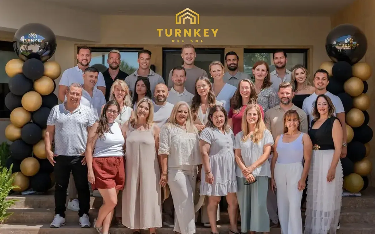 turnkeydelsol-logo-avenidahq.webp