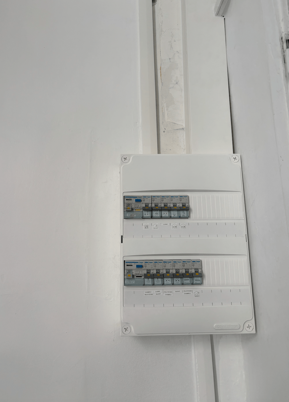 remplacement-tableau-electrique-hager-marseille-mgr-azur.png