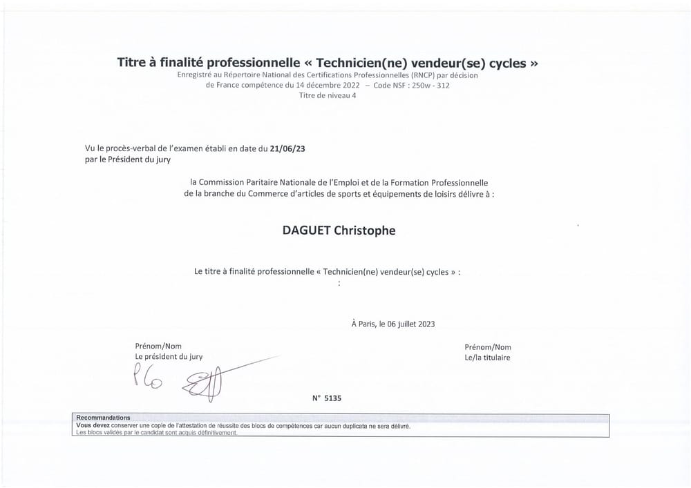 diplome DAGUET.jpg
